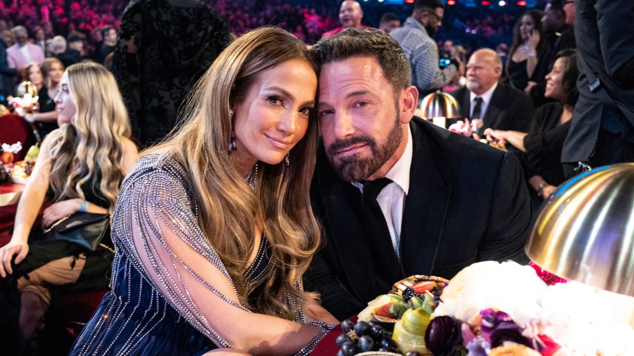 Jennifer Lopez and Ben Affleck (via Getty Images)