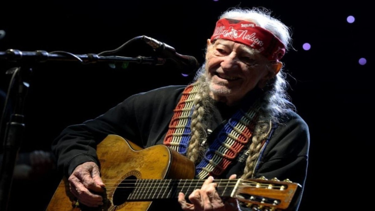 Willie Nelson Announces 76th Solo Album Last Leaf On The Tree With Release Date Set 