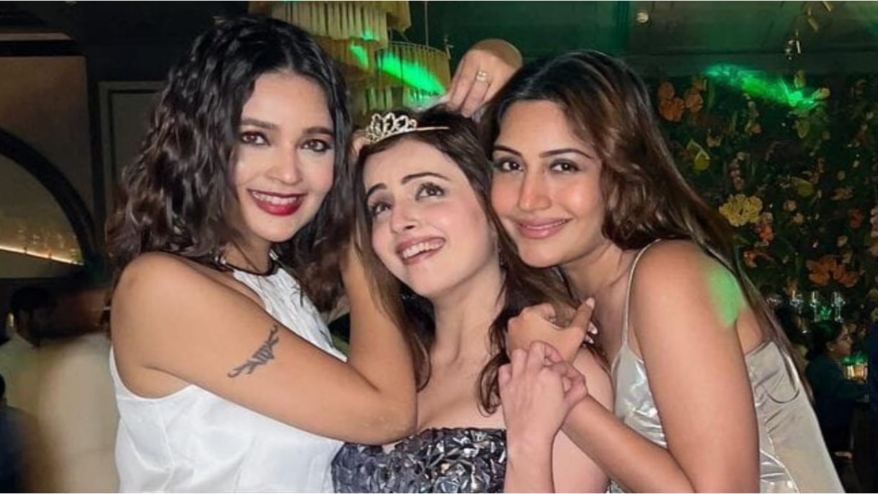 Mansi Srivastava, Shrenu Parikh, Surbhi Chandna 