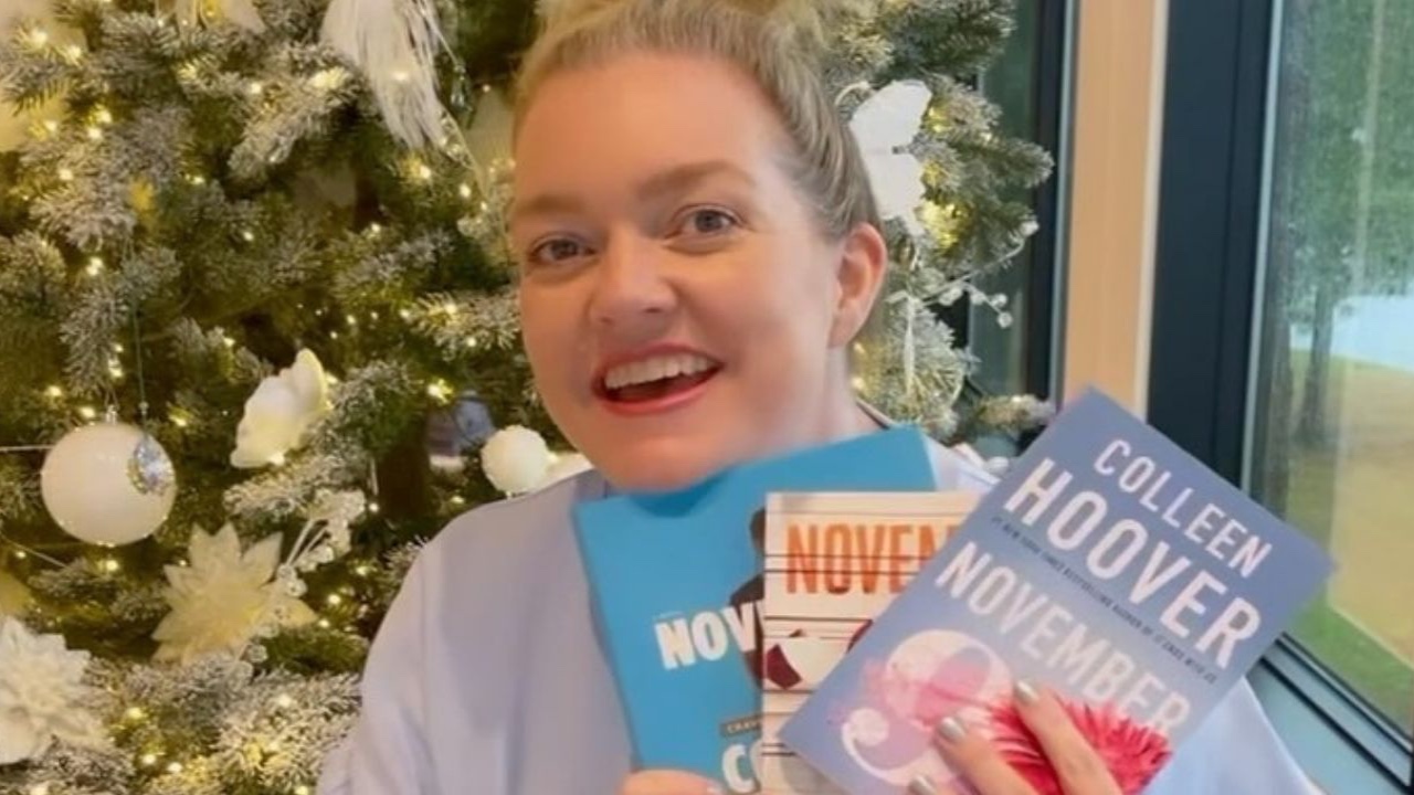 The Ultimate Guide to How To Read Colleen Hoover’s Books in the Best Order!