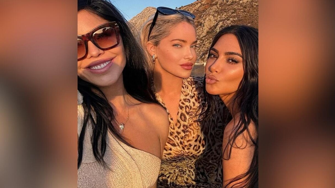 Kim Kardashian's Fun Greece Pics with Olivia Pearson & Lauren Sánchez