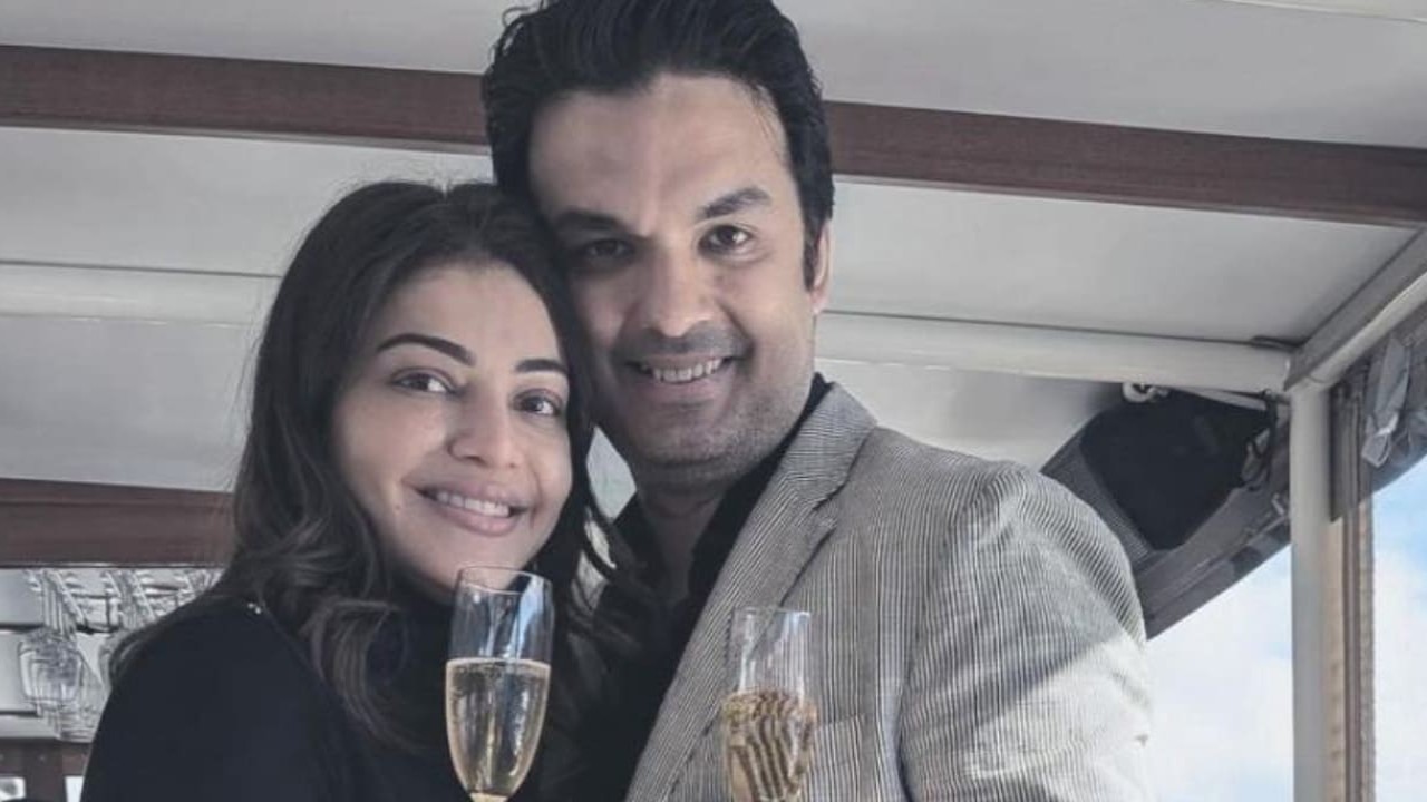 Kajal Aggarwal shares romantic PICS with husband Gautam; wishes him 'belated' birthday