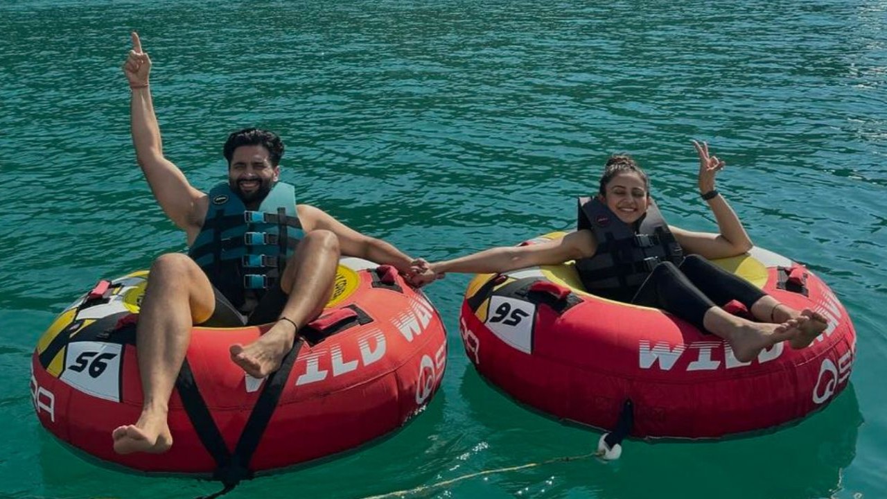 Rakul Preet Singh’s week flew by with some wellness with her ‘best guy’ Jackky Bhagnani; couple drops unmissable glimpses