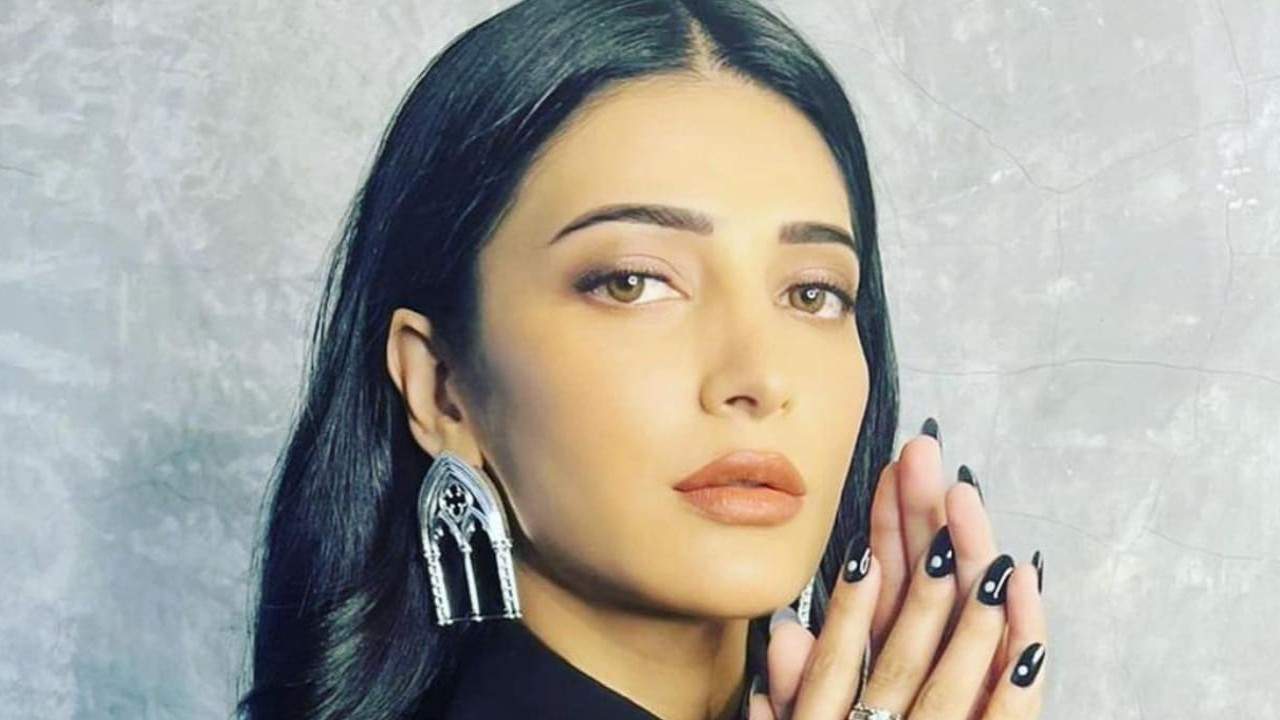 Is Shruti Haasan's social media hacked? Actress drops a message