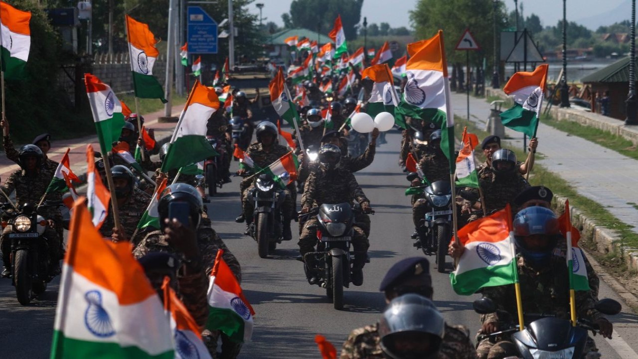 Independence Day celebrations in India [via Getty Images]