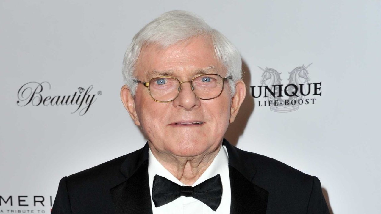 Marlo Thomas pays tribute to her late husband Phil Donahue