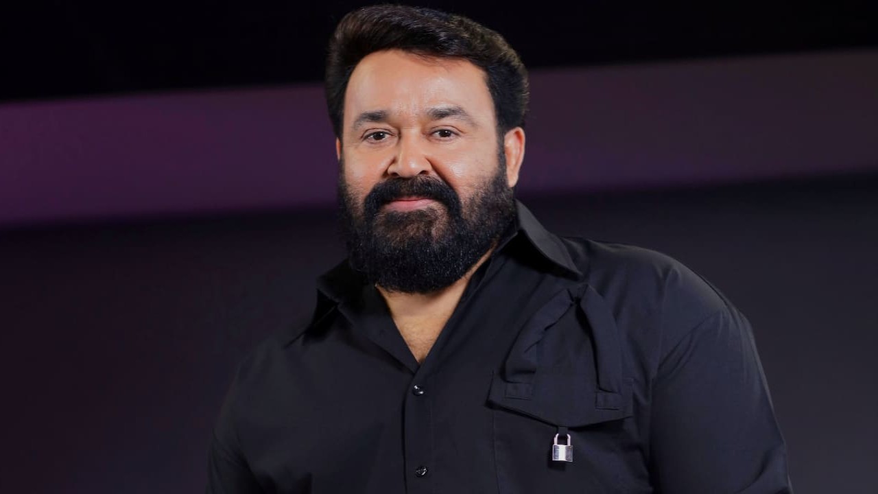 Mohanlal hospitalized after complaining of breathing difficulty and Myalgia; doctors advise to avoid crowded places