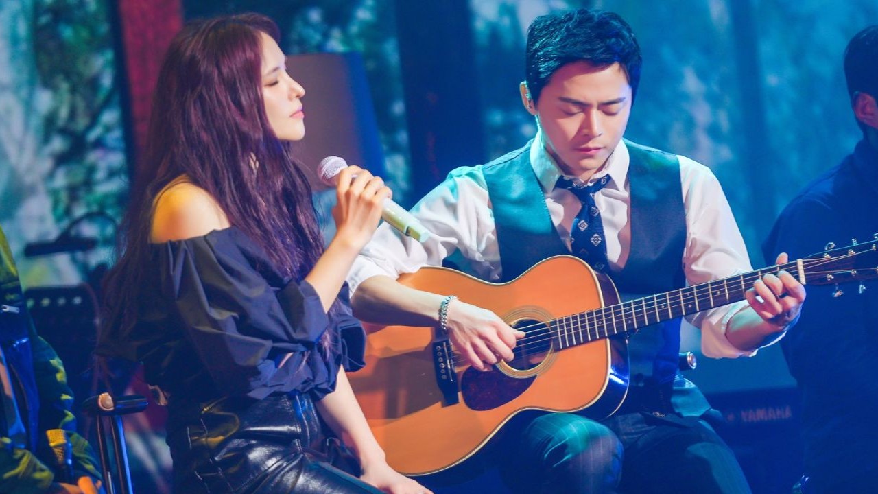 Jo Jung Suk and Gummy in A-List To Playlist; Image: Netflix