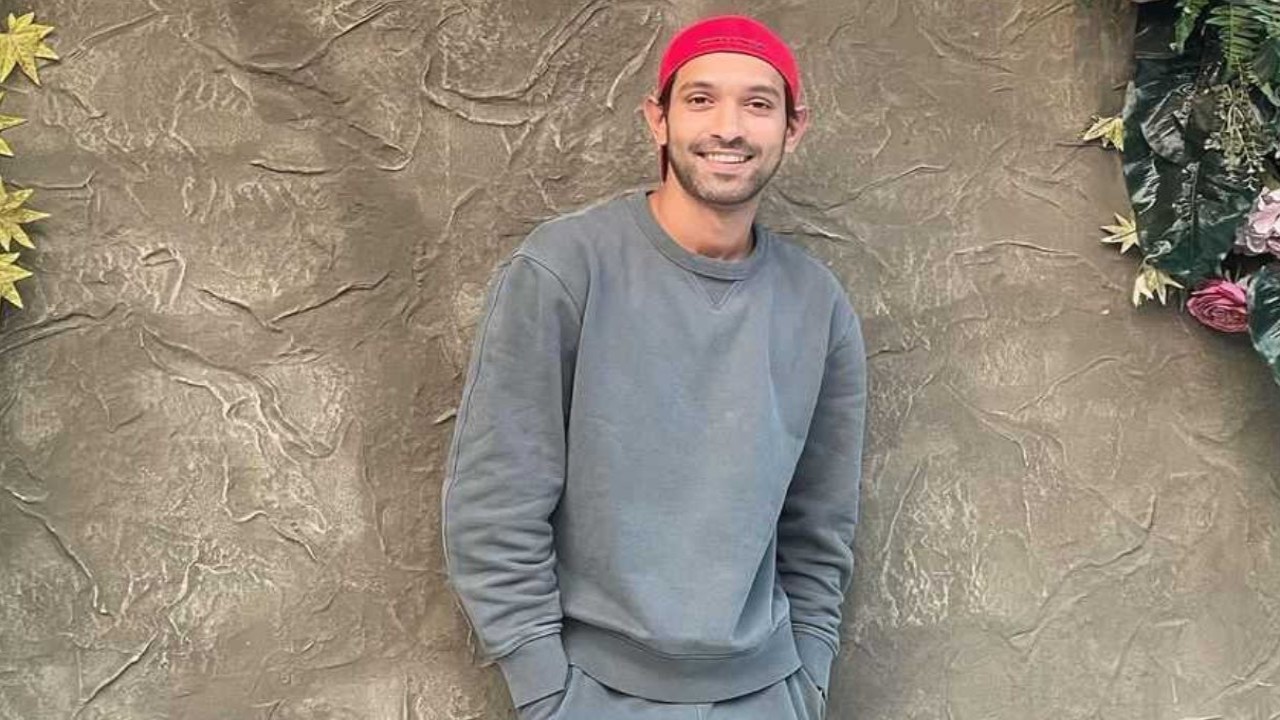 Vikrant Massey admits he gets upset when fans record his videos without consent; 'Aap zoo mein aaye ho kya'