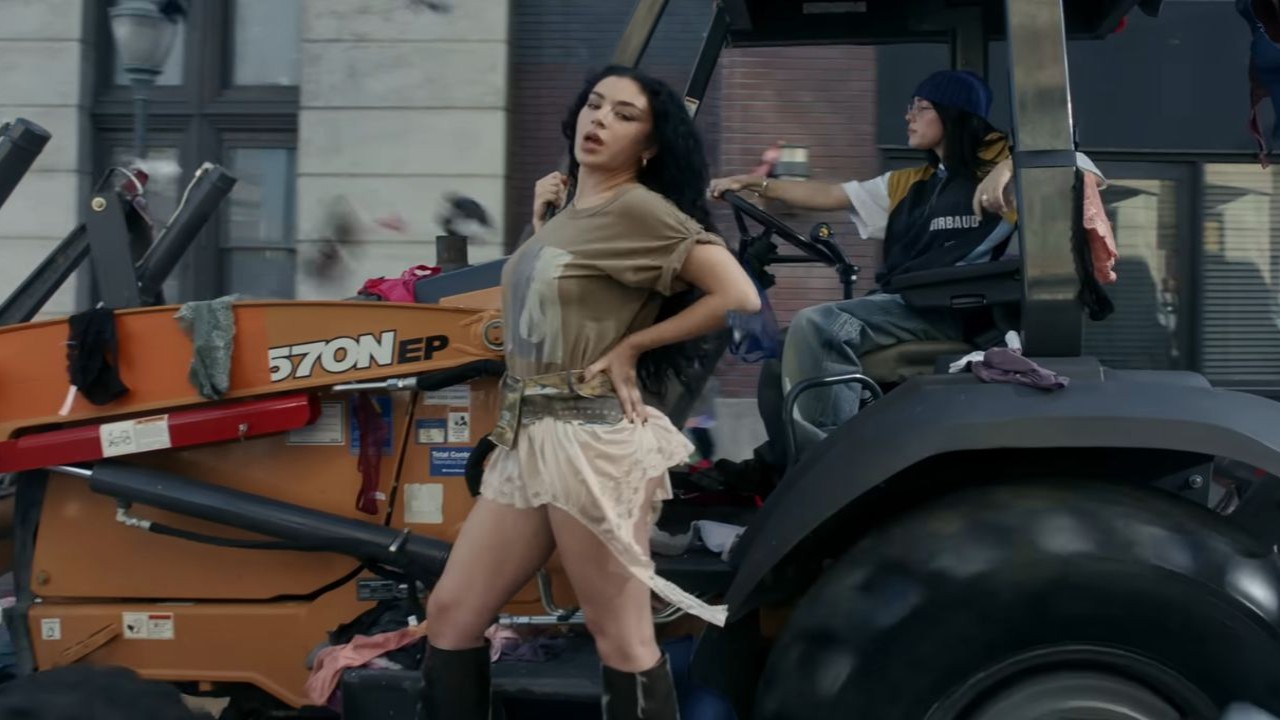 Charli xcx and Billie Eilish in Guess featuring Billie Eilish (PC: YouTube)