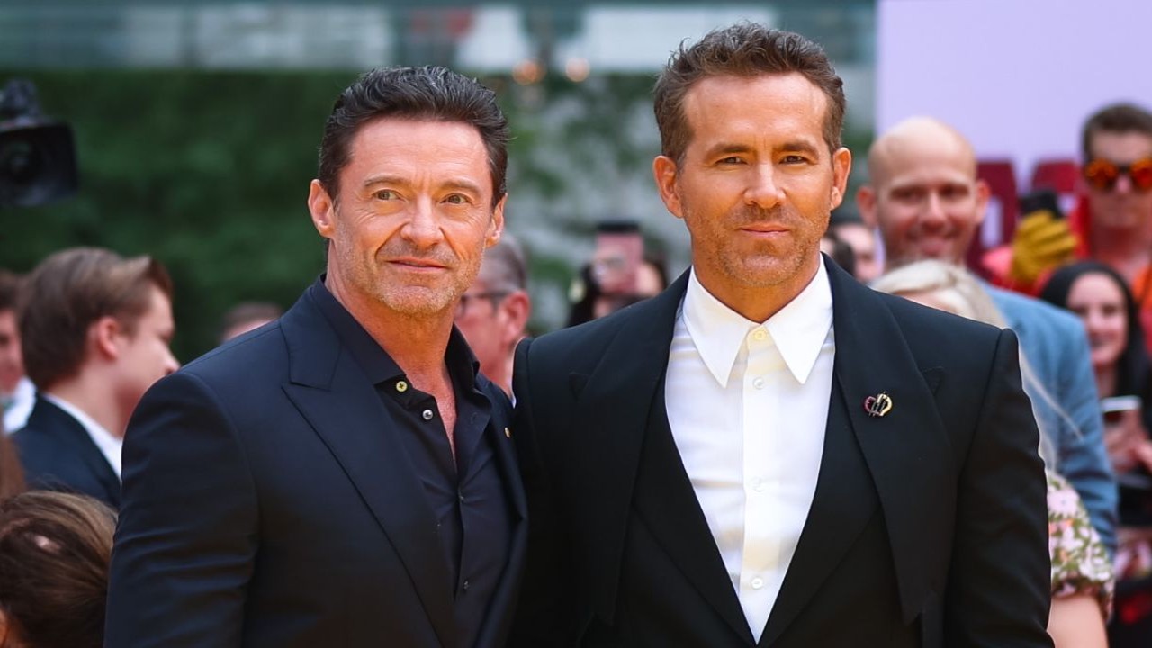 Ryan Reynolds pays tribute to Hugh Jackman