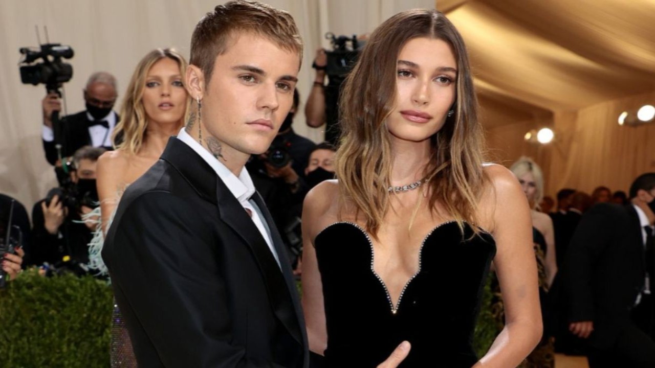 Justin Bieber and Hailey's model friend accidently revealed the birthdate of their son