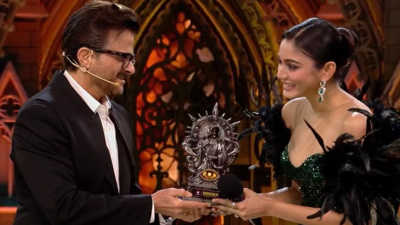 Bigg Boss OTT 3 Finale: Sana Makbul lifts the WINNER's trophy, beats Naezy; takes home 25 lakh rupees