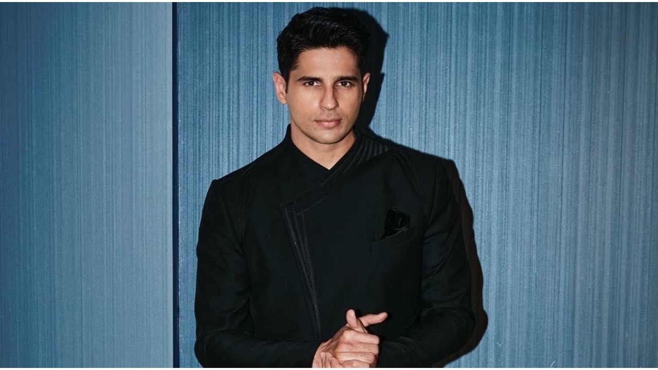 EXCLUSIVE: Sidharth Malhotra in talks with Panchayat director Deepak Mishra; Ekta Kapoor to produce