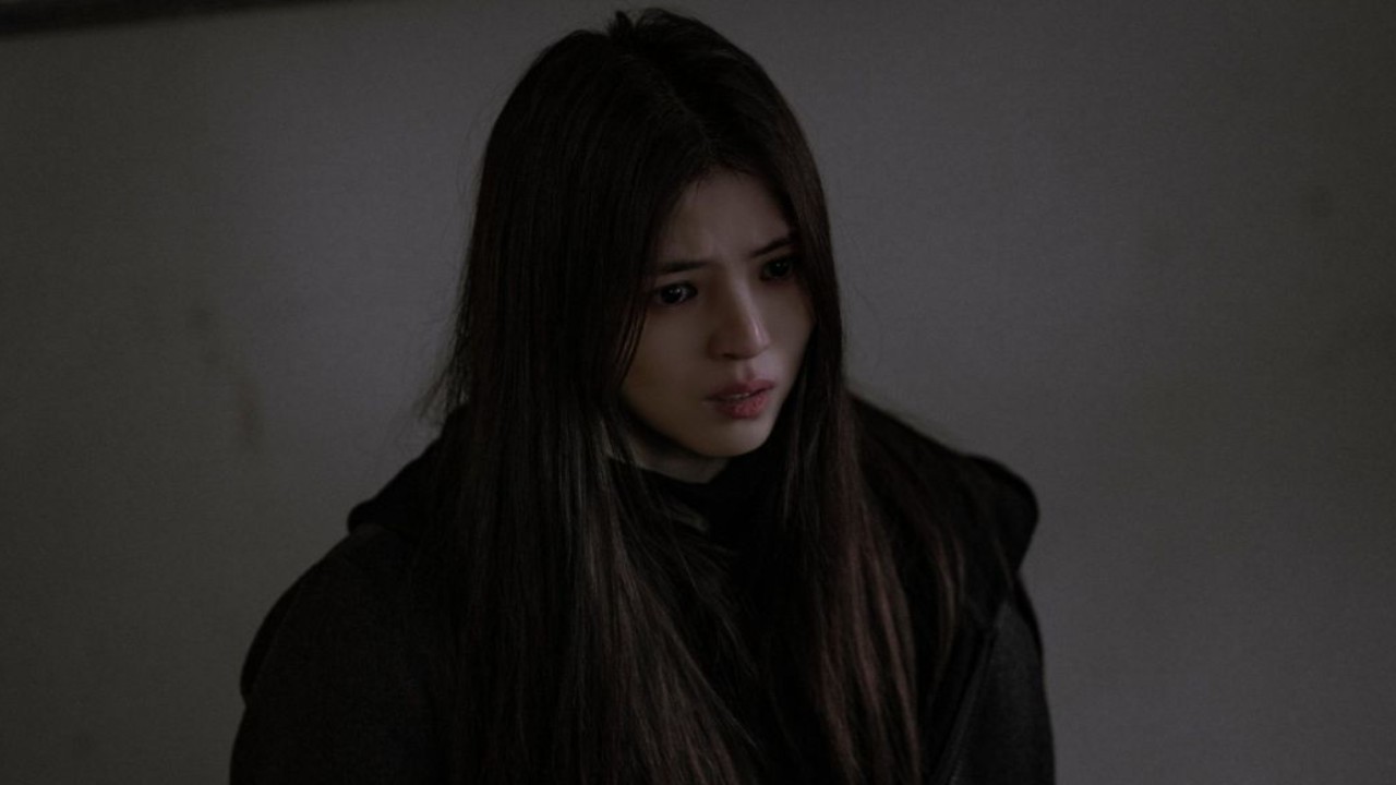 Han So Hee's still from Gyeongseong Creature 2: courtesy of Netflix