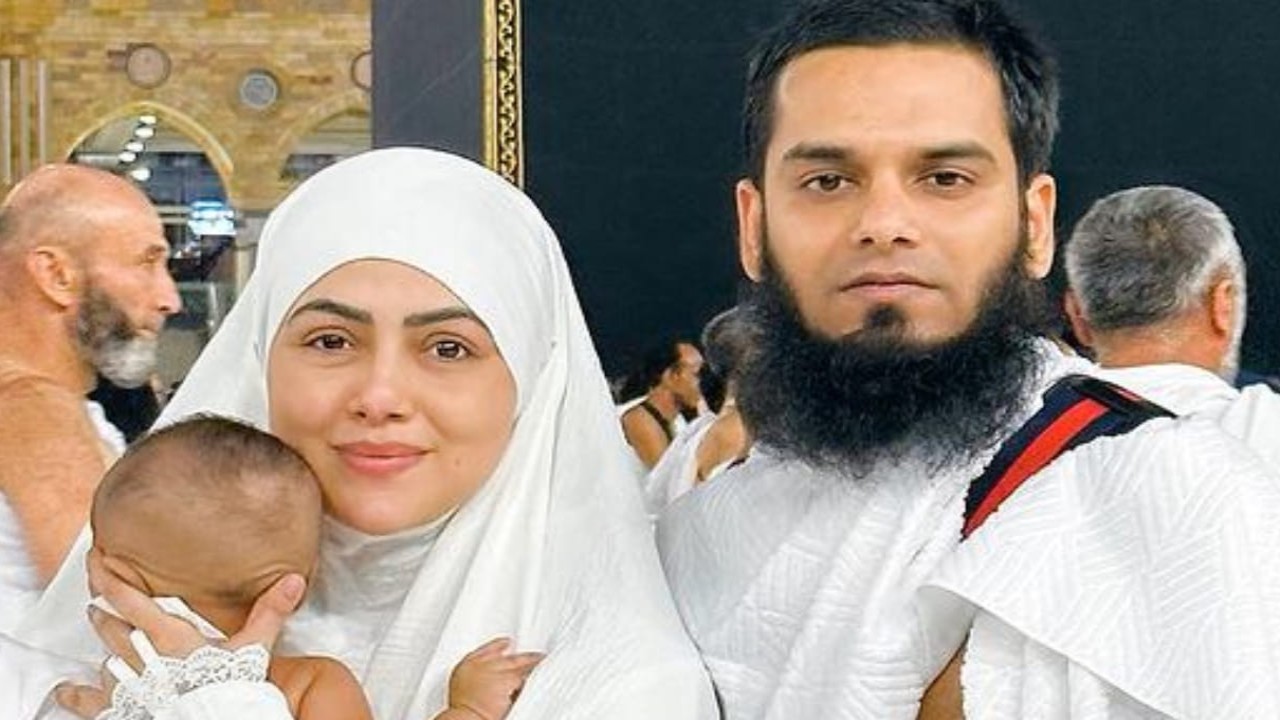 Sana Khan, Mufti Anas, Tariq Jamil