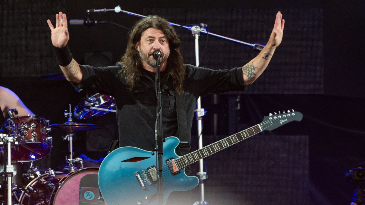 Did Foo Fighters back out of Soundside Music Festival? 