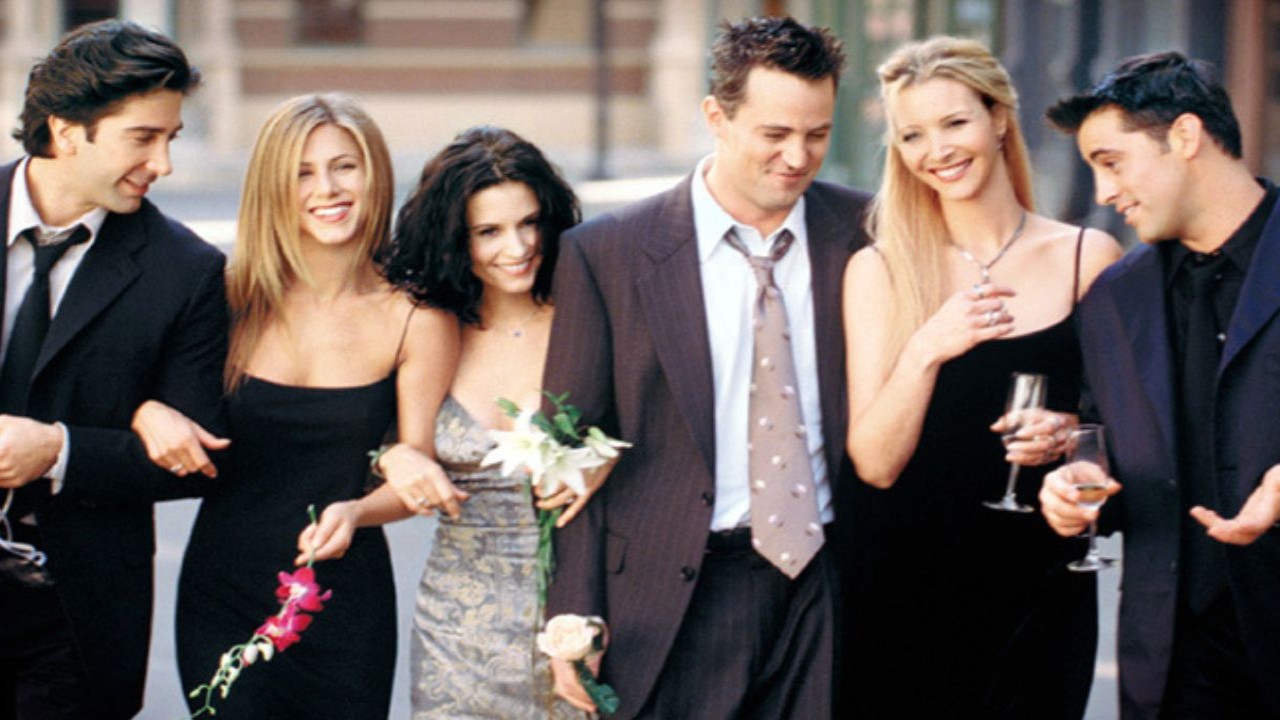 David Schwimmer, Jennifer Aniston, Courtney Cox, Matthew Perry, Lisa Kudrow and Matt LeBlanc (CC: IMDb)