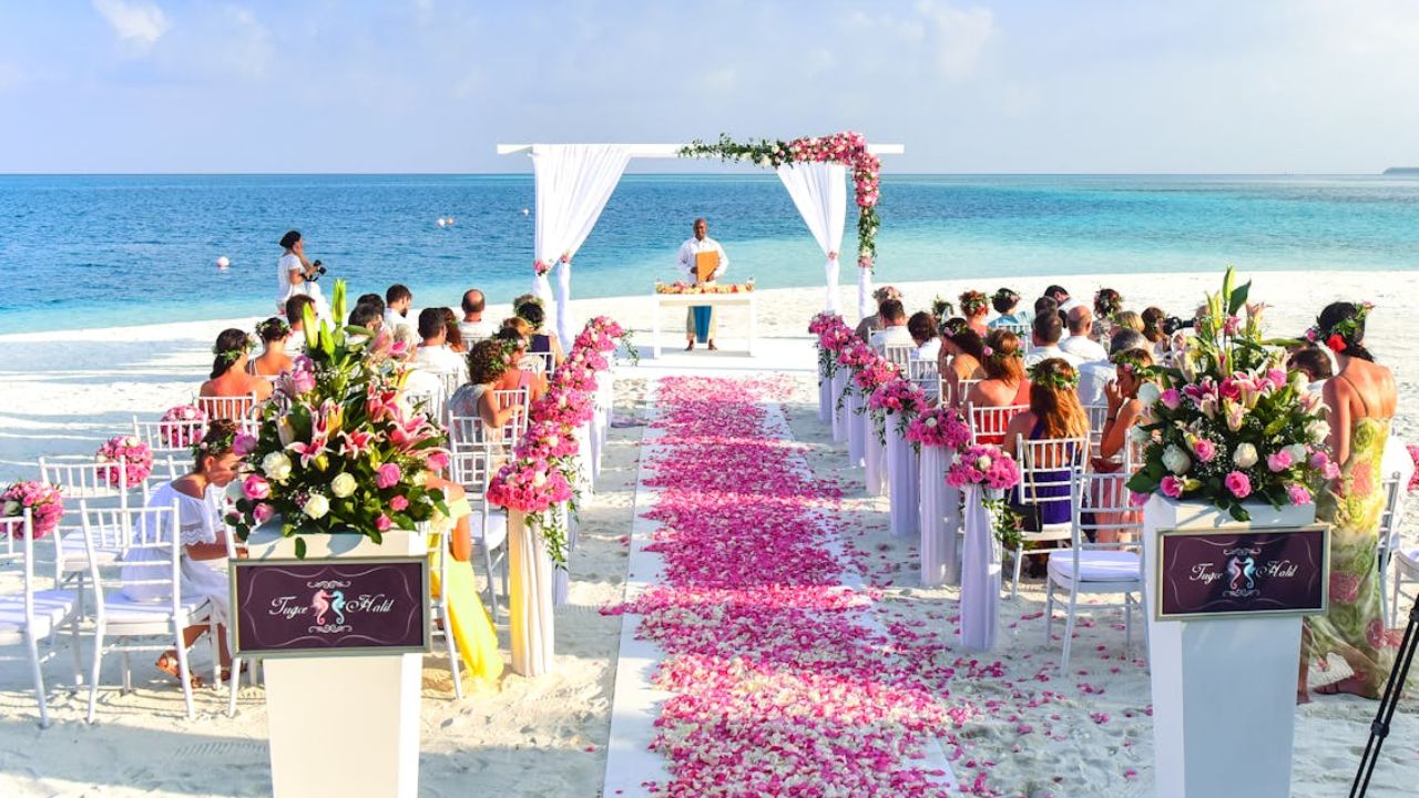 How to Plan a Wedding Venue