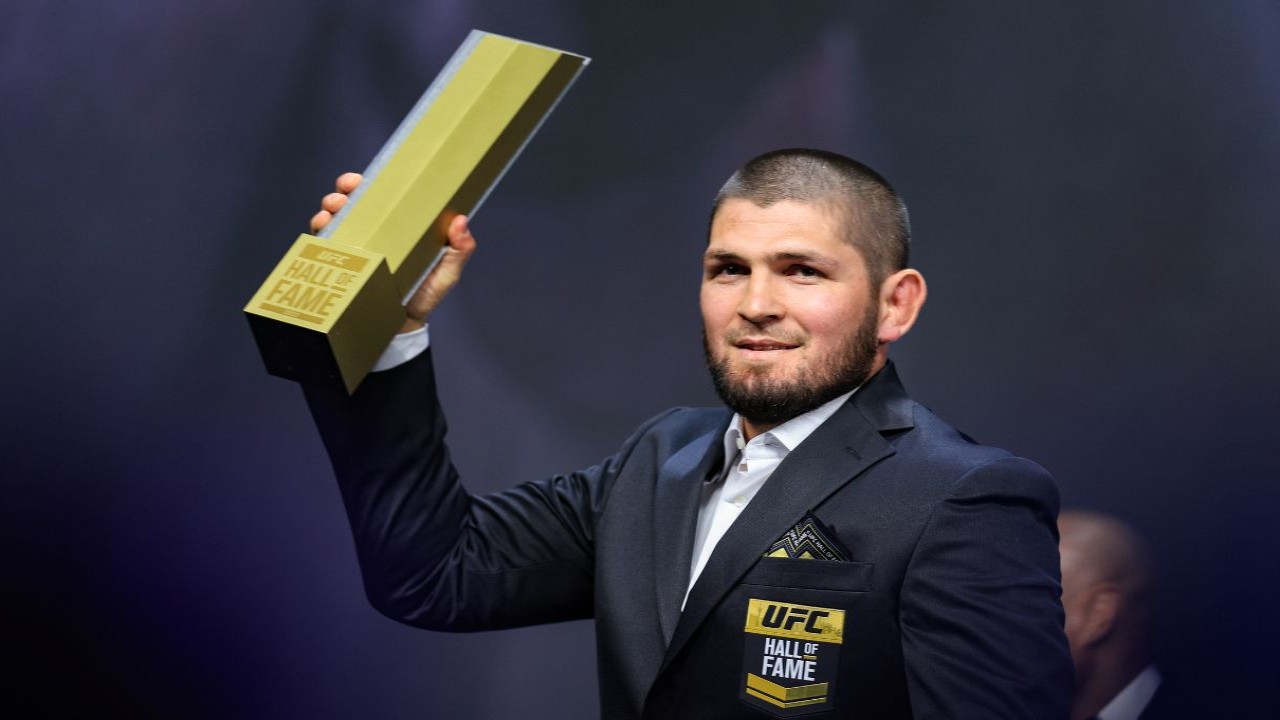 Khabib Nurmagomedov Hints at Getting Old Following Hilarious ‘Black Eye’ Update on Social Media