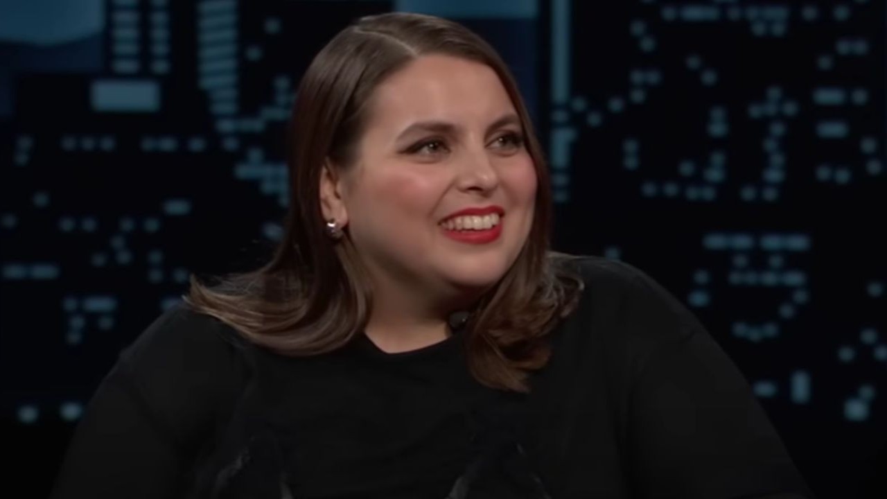 Beanie Feldstein (Image via YouTube/Jimmy Kimmel Live)