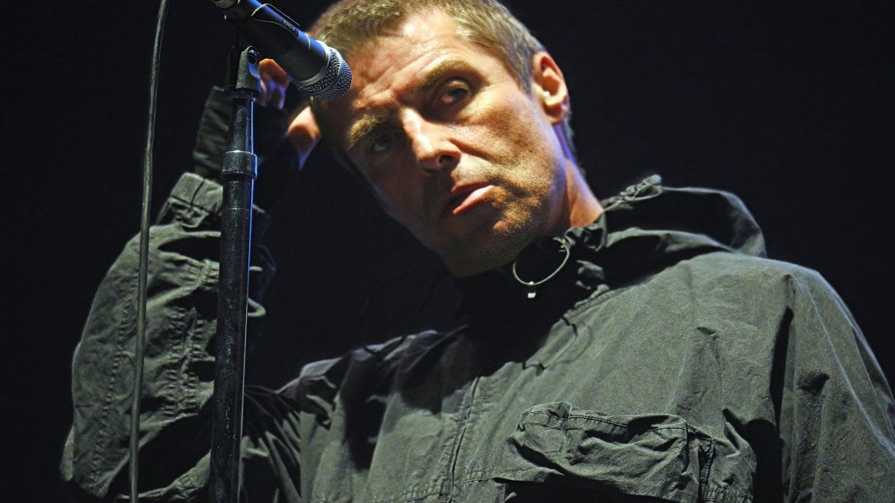 Liam Gallagher tells fan to shut up.