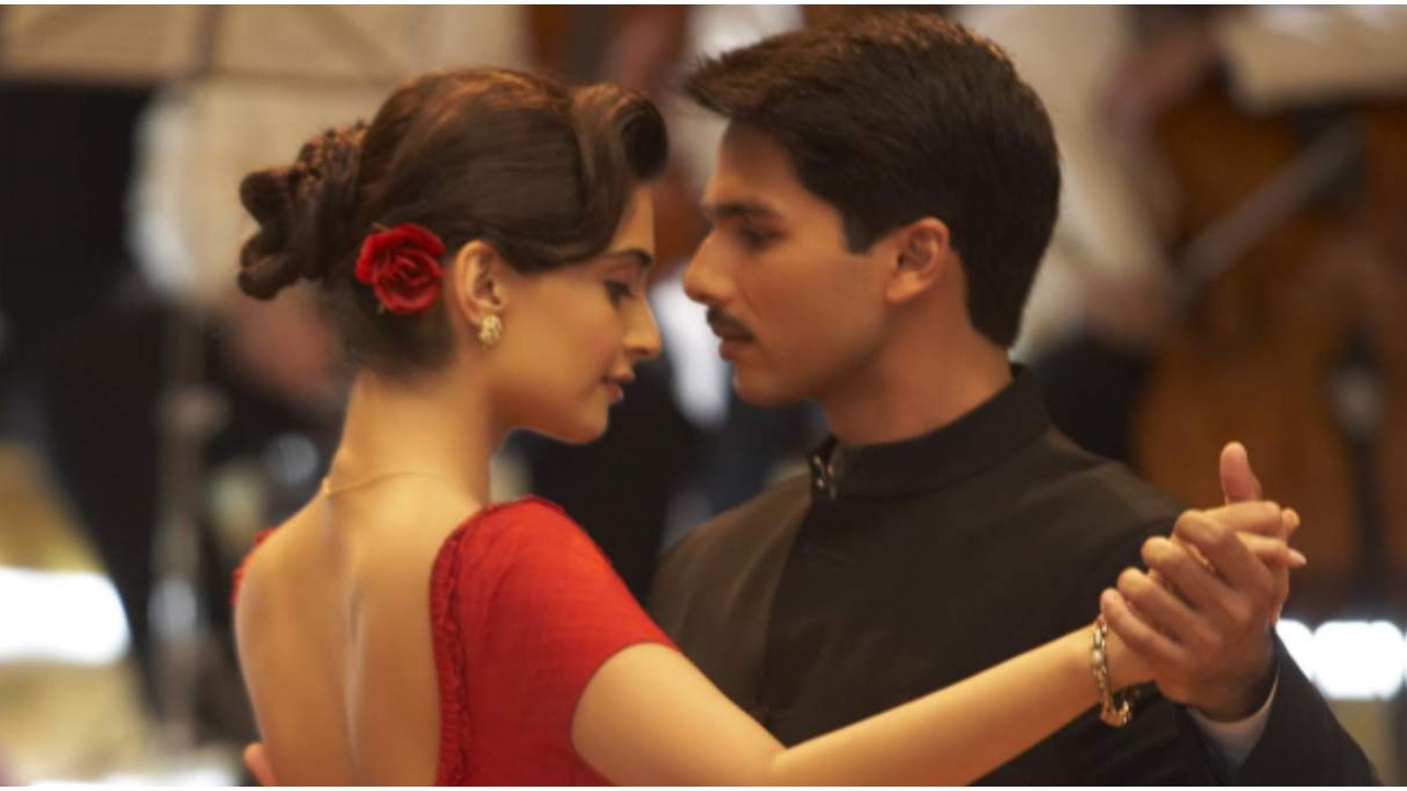 When Sonam Kapoor called her Mausam co-star Shahid Kapoor 'biggest bhondu in the world'