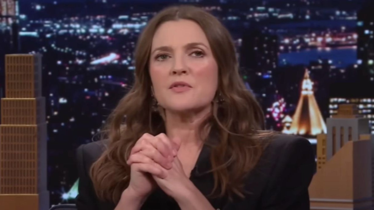 Drew Barrymore (Image via YouTube/The Tonight Show Starring Jimmy Fallon)