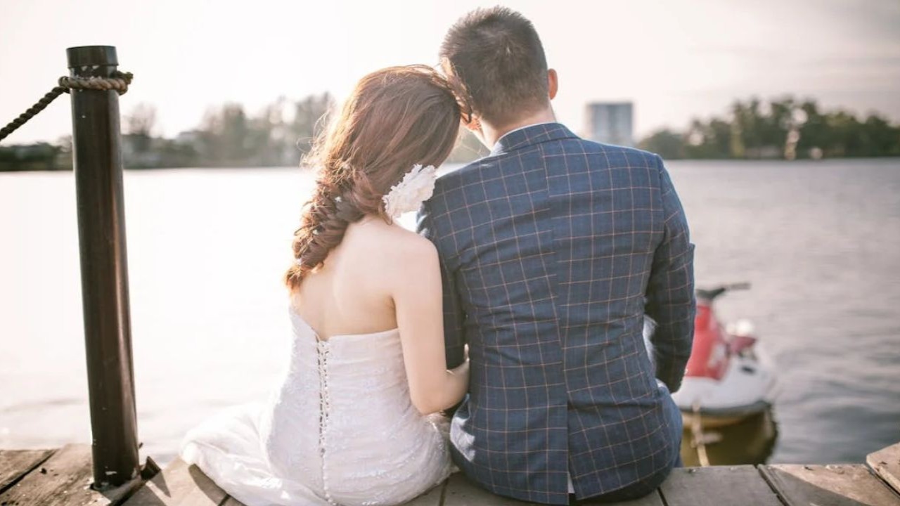 Gemini to Scorpio: 4 Zodiac Signs Who Are Most Likely to Marry Their Colleagues