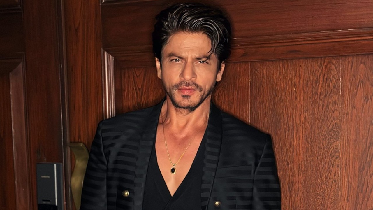 EXCLUSIVE: Shah Rukh Khan in talks with Amar Kaushik for a film; SRK also locks King and Pathaan 2