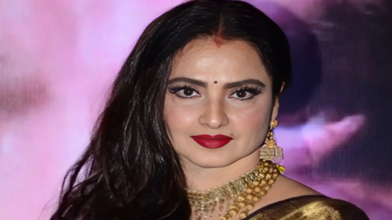 When Rekha said ‘independence’ was the biggest gift she gave herself