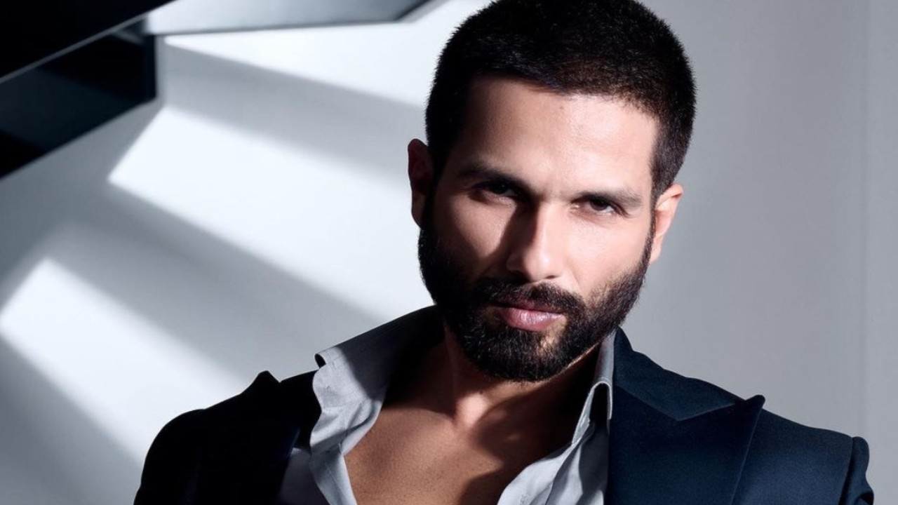 Shahid Kapoor's reaction to home-cooked food on sets even though it came late is all too relatable; Don't miss