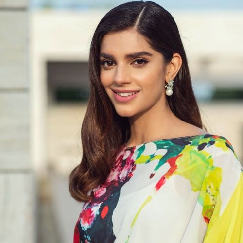  Sanam Saeed