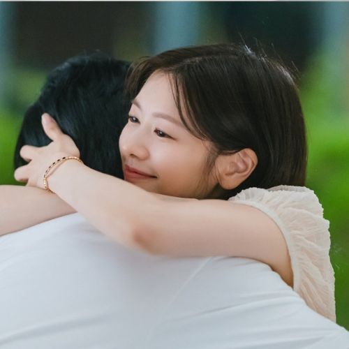 Jung So Min and Jung Hae In still from Love Next Door: courtesy of tvN