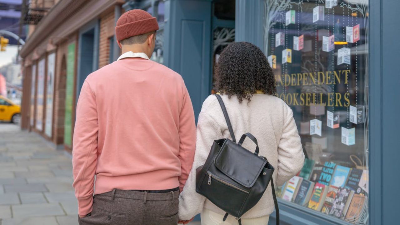 Window Shopping on Date