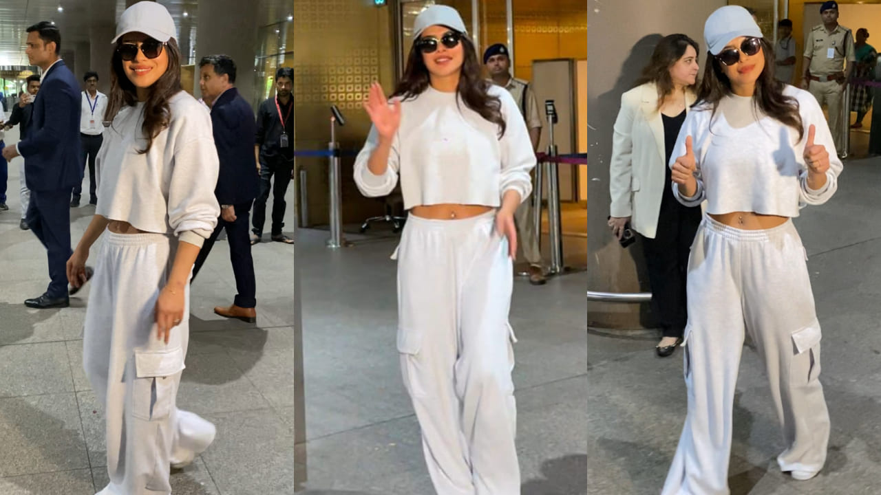 Priyanka Chopra at Mumbai airport