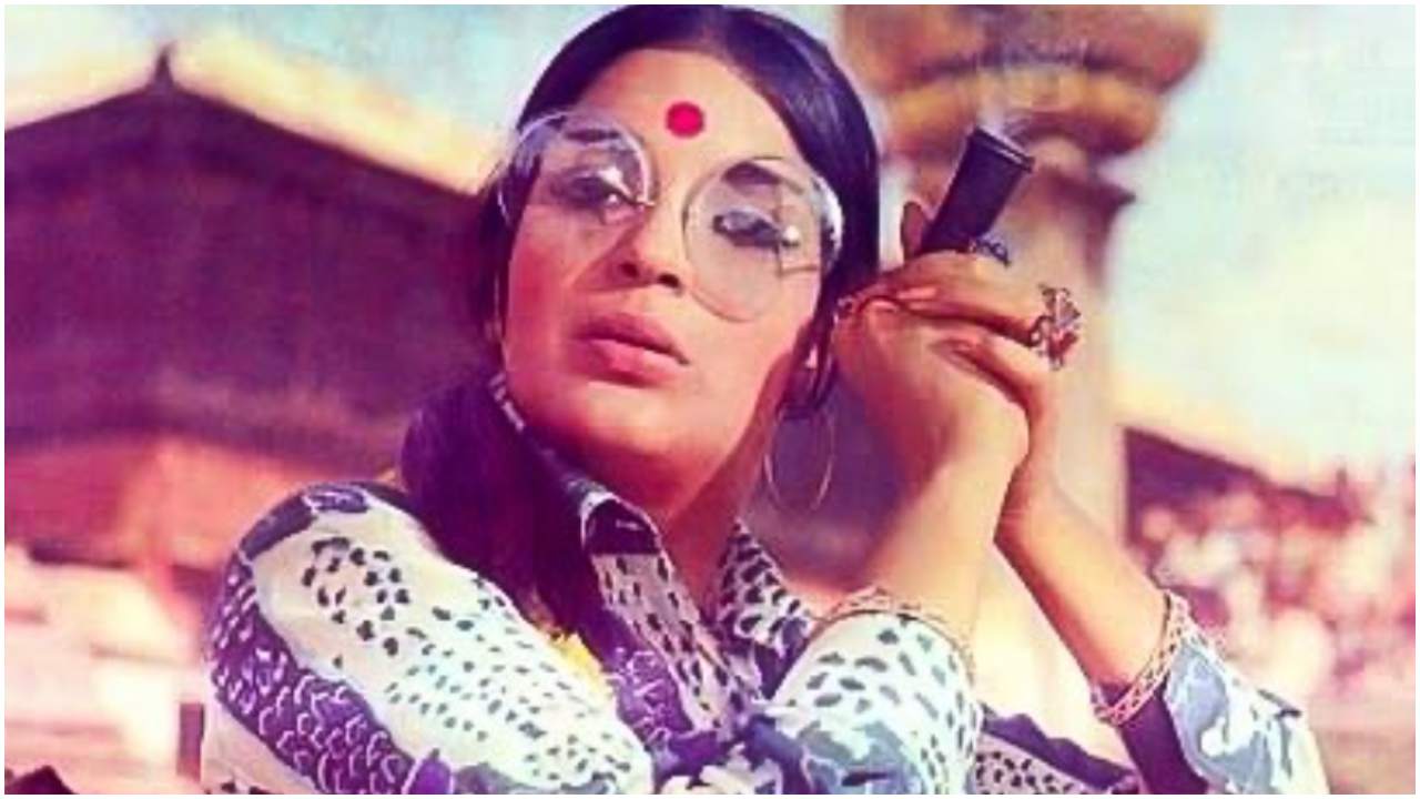 Meet actor who got her mother furious for being stoned on movie sets, became a superstar's crush, was schooled by director for shoot delay caused by Amitabh Bachchan