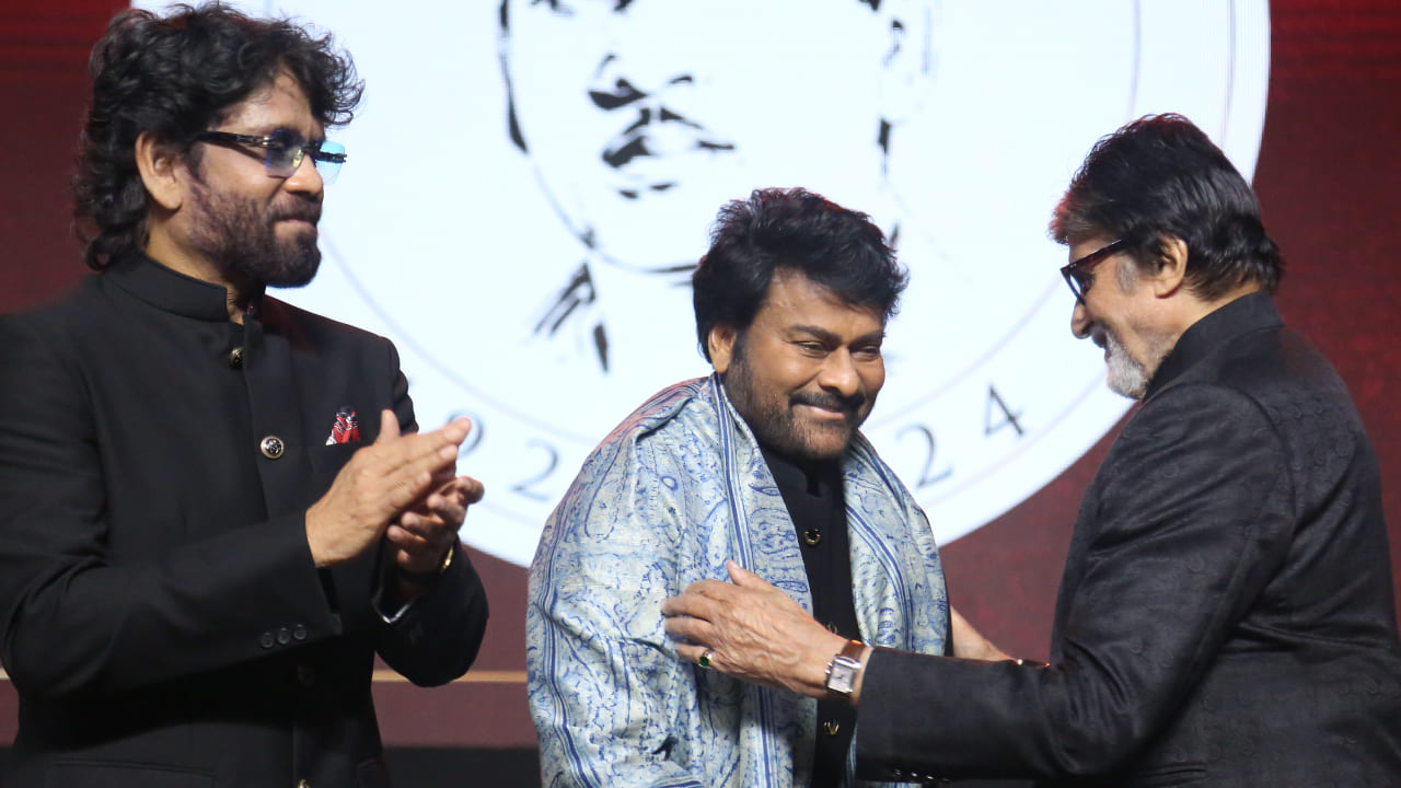 Chiranjeevi recibe el Premio Nacional ANR (PC: APH)