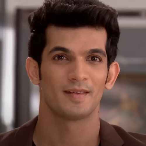 Here's Arjun Bijlani's look as Shikhar Mehra