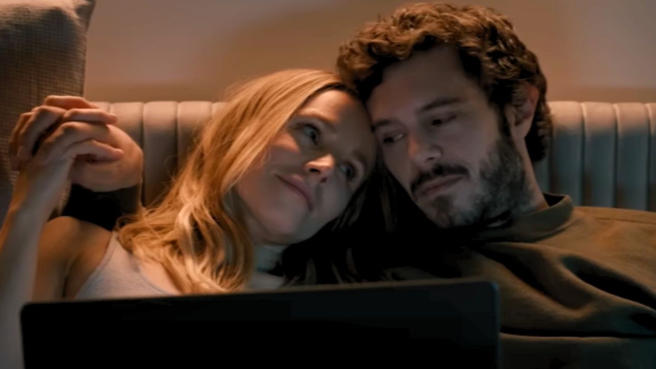 Kristen Bell and Adam Brody (Image via YouTube/Netflix)