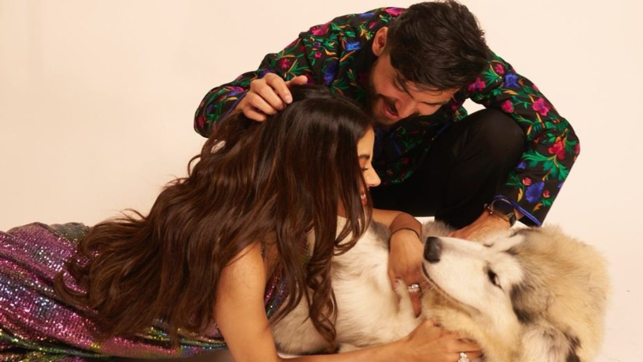 Janhvi Kapoor petting furry friend while BF Shikhar Pahariya plays with her hair is proof their match is made in heaven; PICS