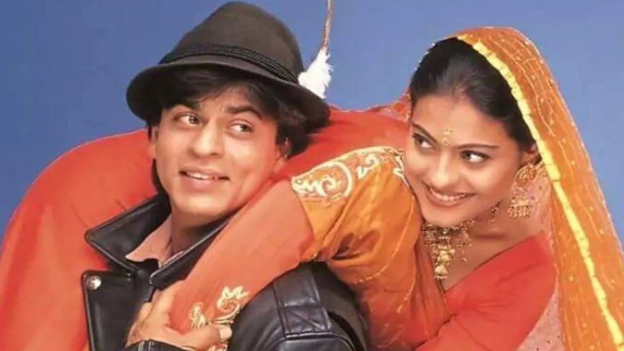 29 лет Dilwale Dulhania Le Jayenge: Каджол празднует «OG of Karva Chauth» в посте к Шах Рукх Кхану; «Может быть, поехать в Маратхский мандир…»