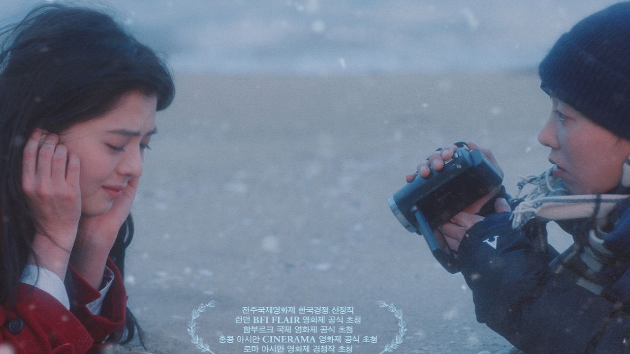 Han So Hee and Han Hae In in Heavy Snow; Image: PANCINEMA