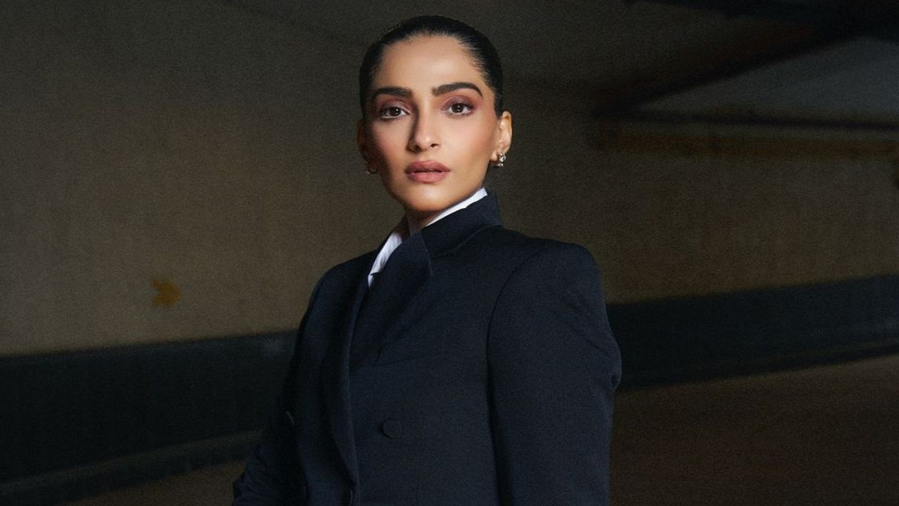 Sonam Kapoor reveals being shown Kajol’s photo after she was ‘traumatized’ by trolling over facial hair: ‘I had people tell me she’s Anil Kapoor’s…’