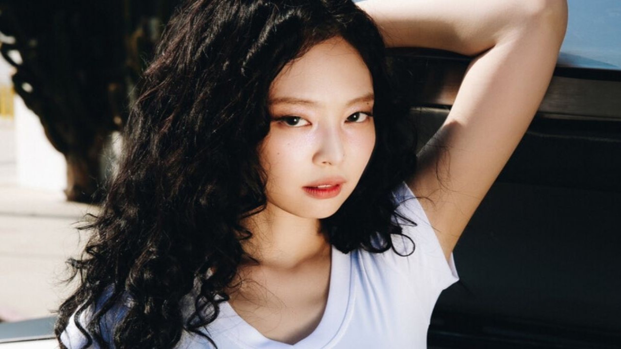 BLACKPINK’s Jennie’s Mantra music video surpasses 100 million views, becoming her 5th solo to do so; WATCH