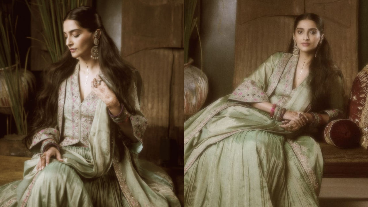 Sonam Kapoor in tissue lehenga