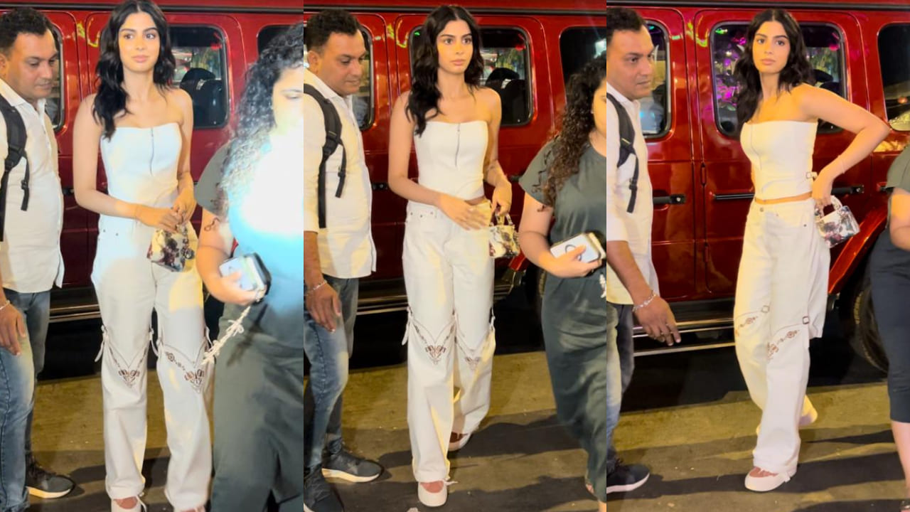 Khushi Kapoor in all white look 