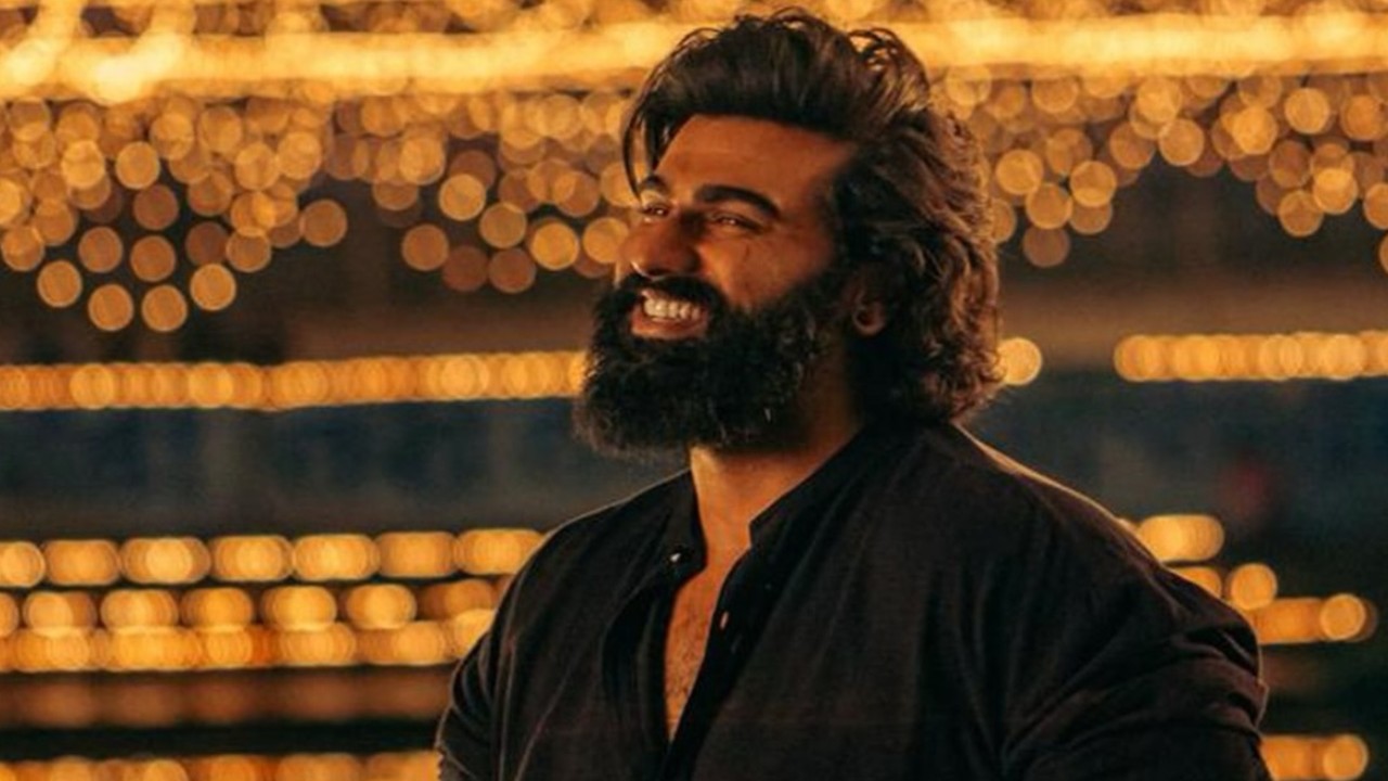 Thanksgiving 2024: Singham Again's Arjun Kapoor flaunts Danger Lanka's wicked smile in BTS PIC as he extends gratitude to fans