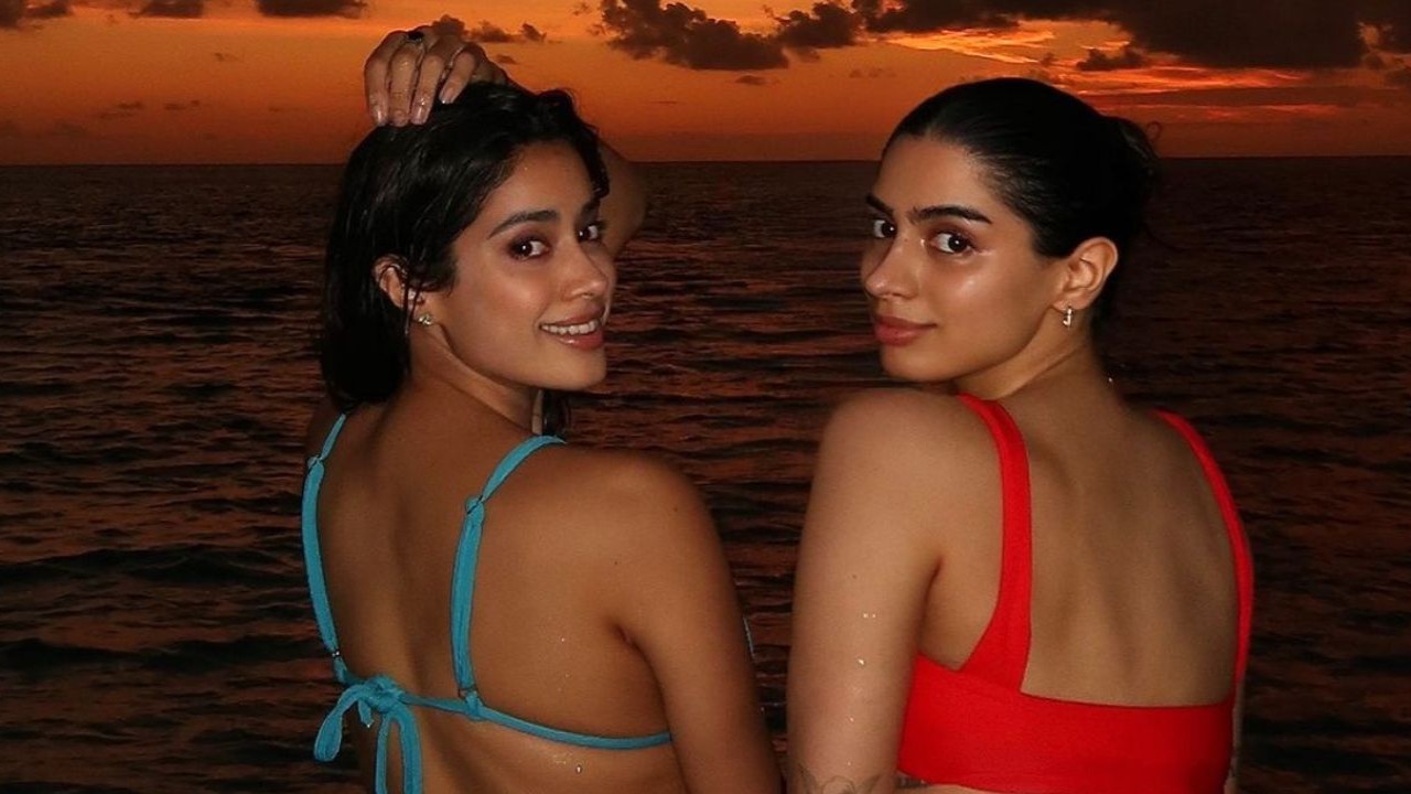 Janhvi Kapoor and Khushi Kapoor decorating their Christmas tree in pyjamas is plan we want to have with our sibling this holiday season: PIC