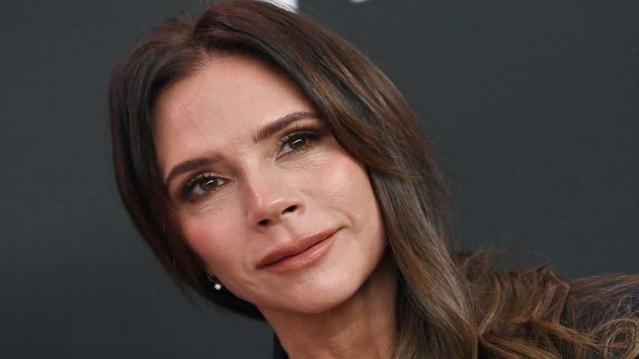 Victoria Beckham Admits She Never Smiled in Photos Because She Was 'So Uncomfortable' W...